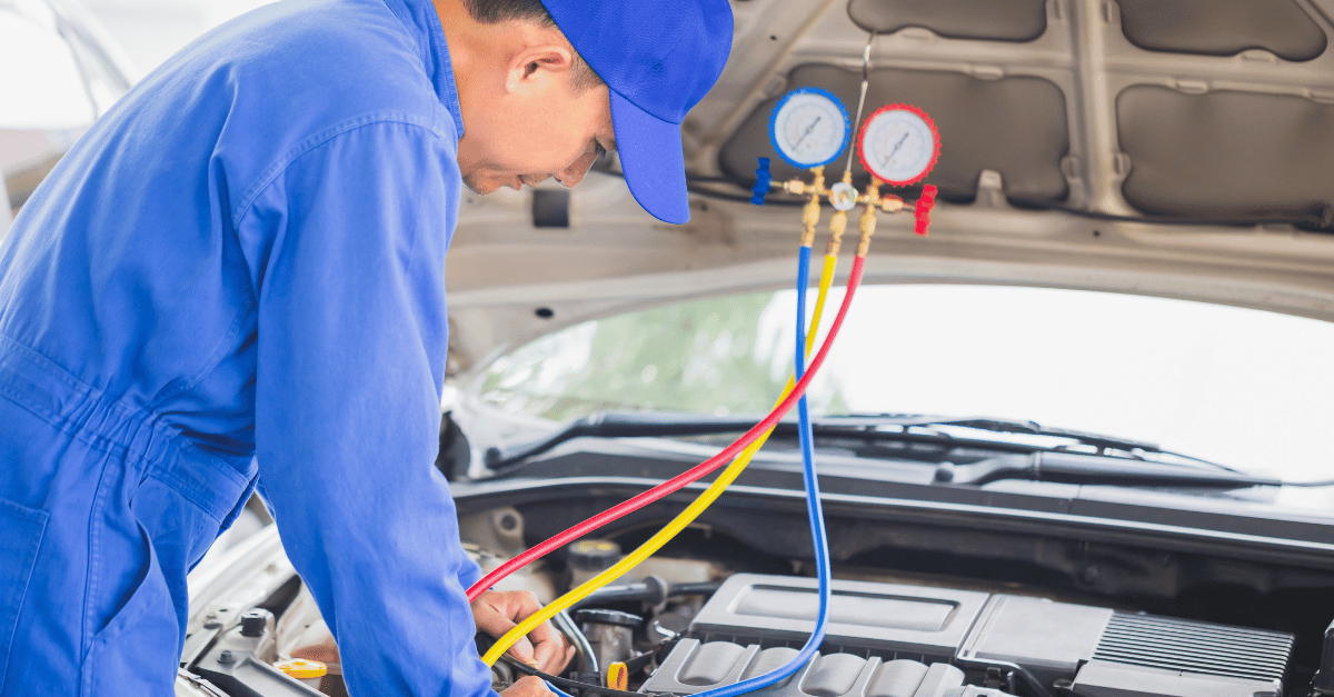 Checking the condition of a vehicle for car auction shipping 
