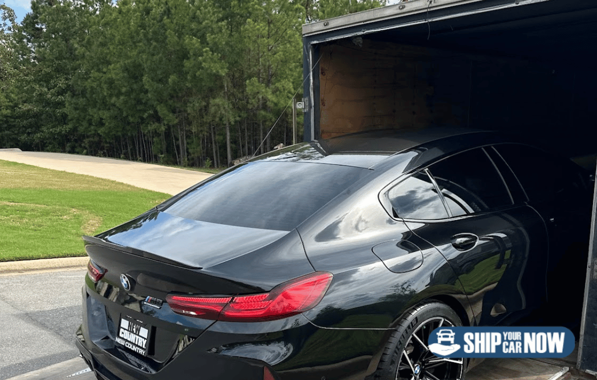 Enclosed auto transport